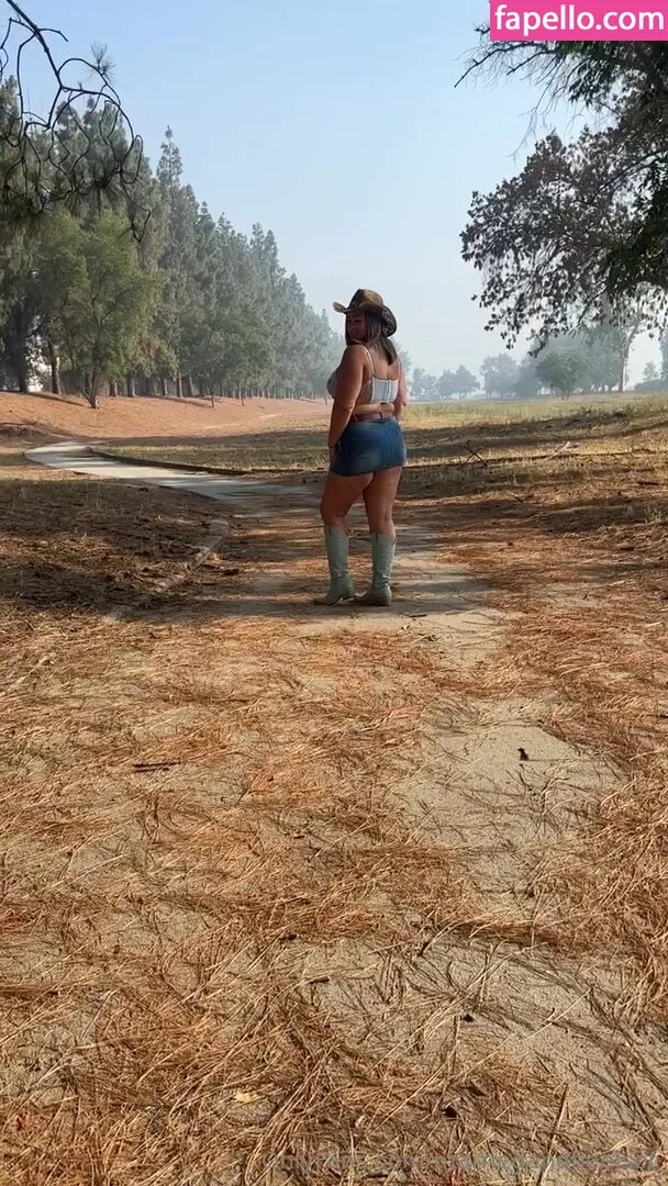 marriedandheelsof Onlyfans Photo Gallery 