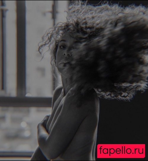 chelly.pop Onlyfans Photo Gallery 