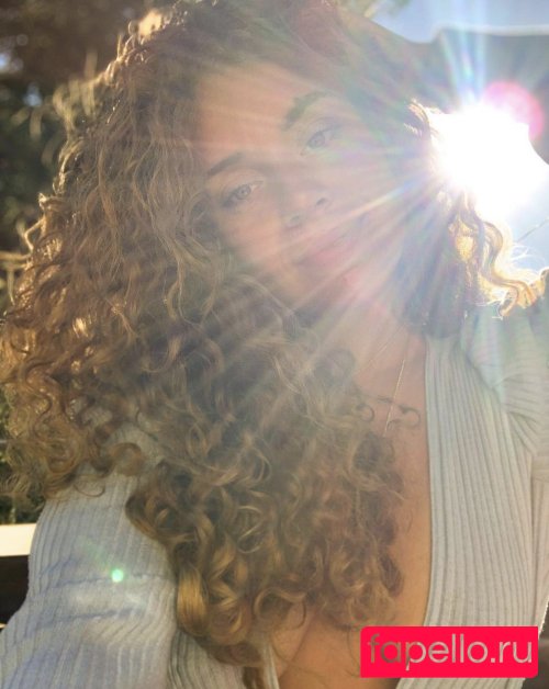 chelly.pop Onlyfans Photo Gallery 