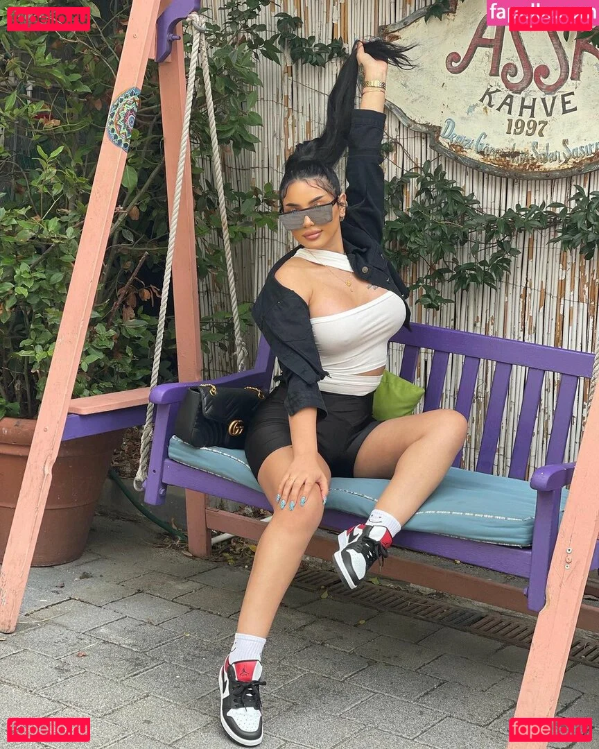 Wejdan Benarous Onlyfans Photo Gallery 