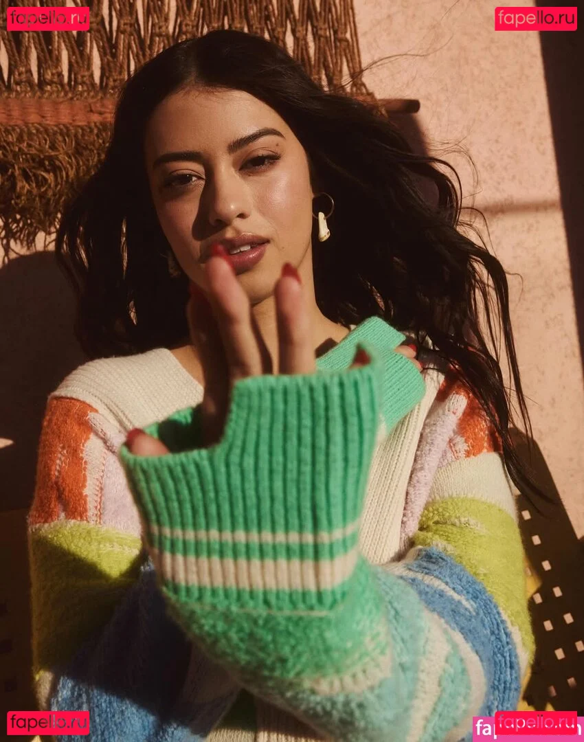 Amber Midthunder Onlyfans Photo Gallery 