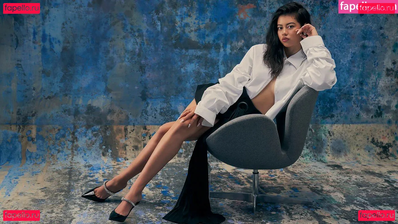 Amber Midthunder Onlyfans Photo Gallery 