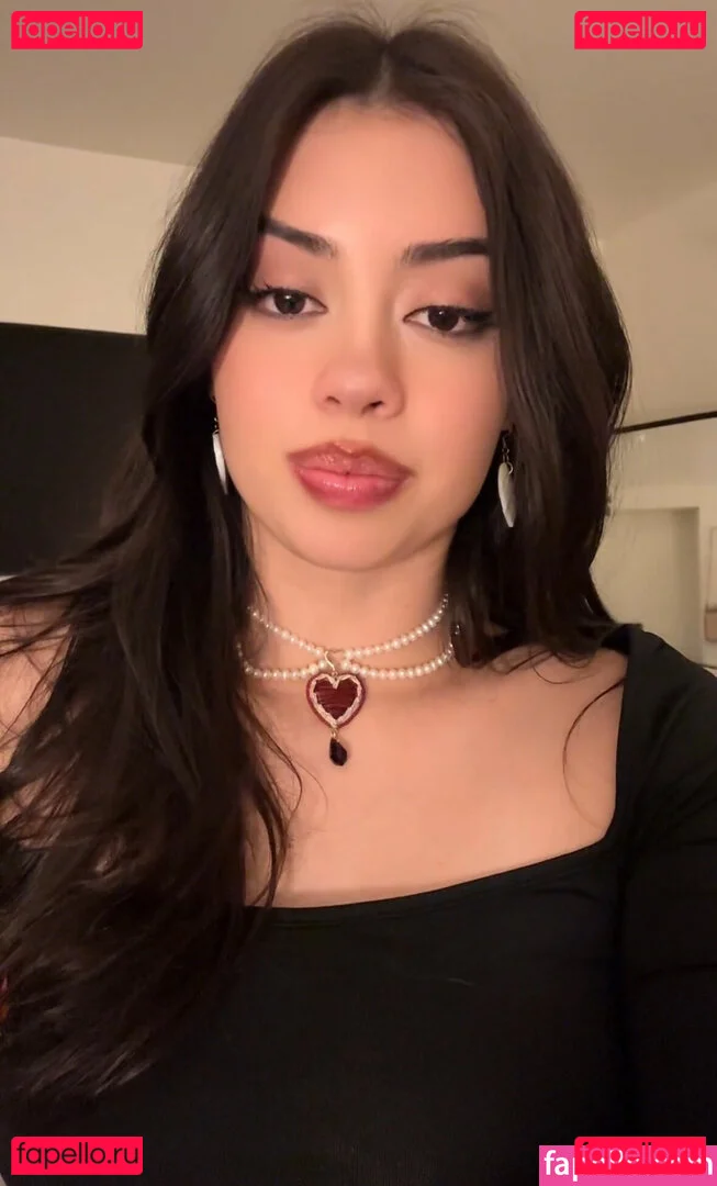 Amber Midthunder Onlyfans Photo Gallery 