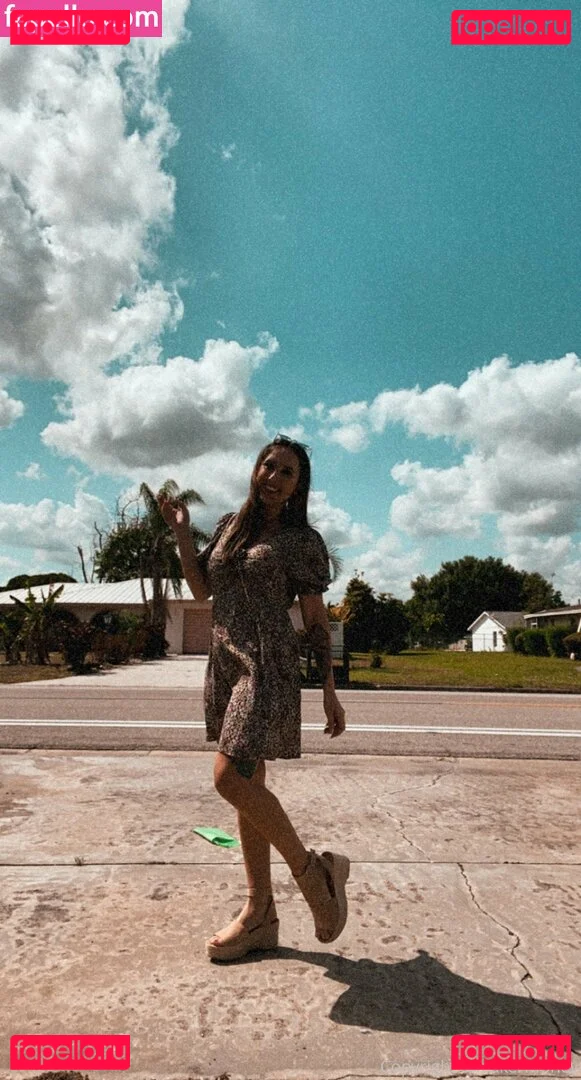 sneakermoney Onlyfans Photo Gallery 