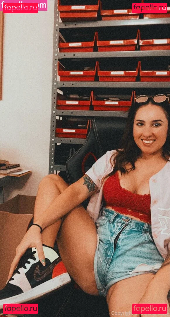 sneakermoney Onlyfans Photo Gallery 