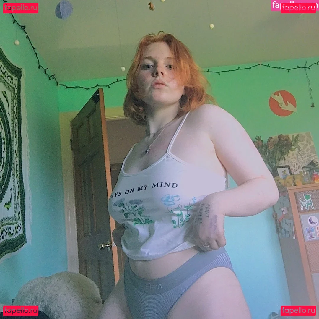 Izzyisdying Onlyfans Photo Gallery 