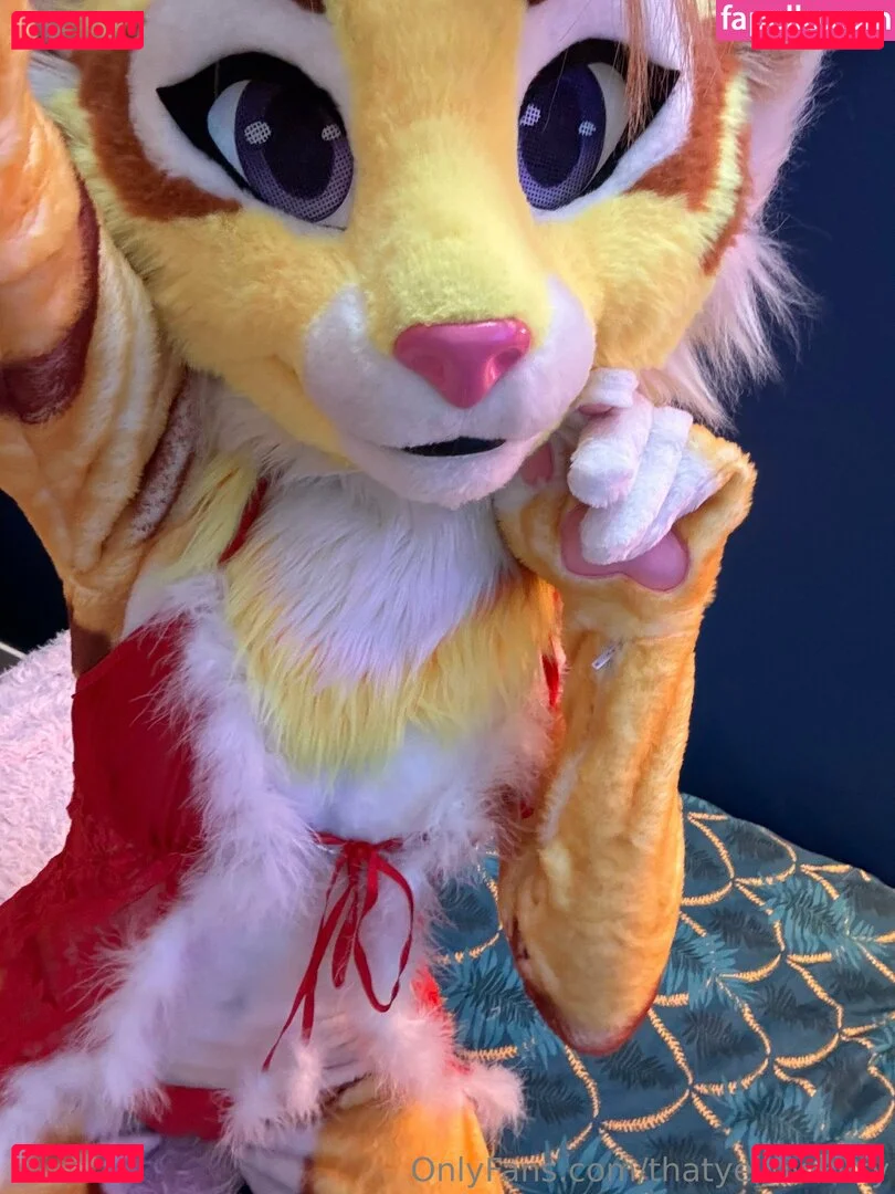 thatyellowkitty Onlyfans Photo Gallery 