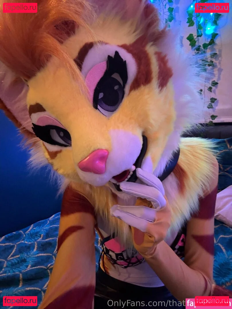 thatyellowkitty Onlyfans Photo Gallery 