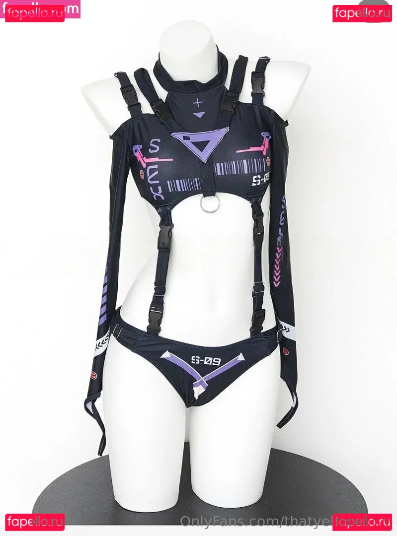 thatyellowkitty Onlyfans Photo Gallery 