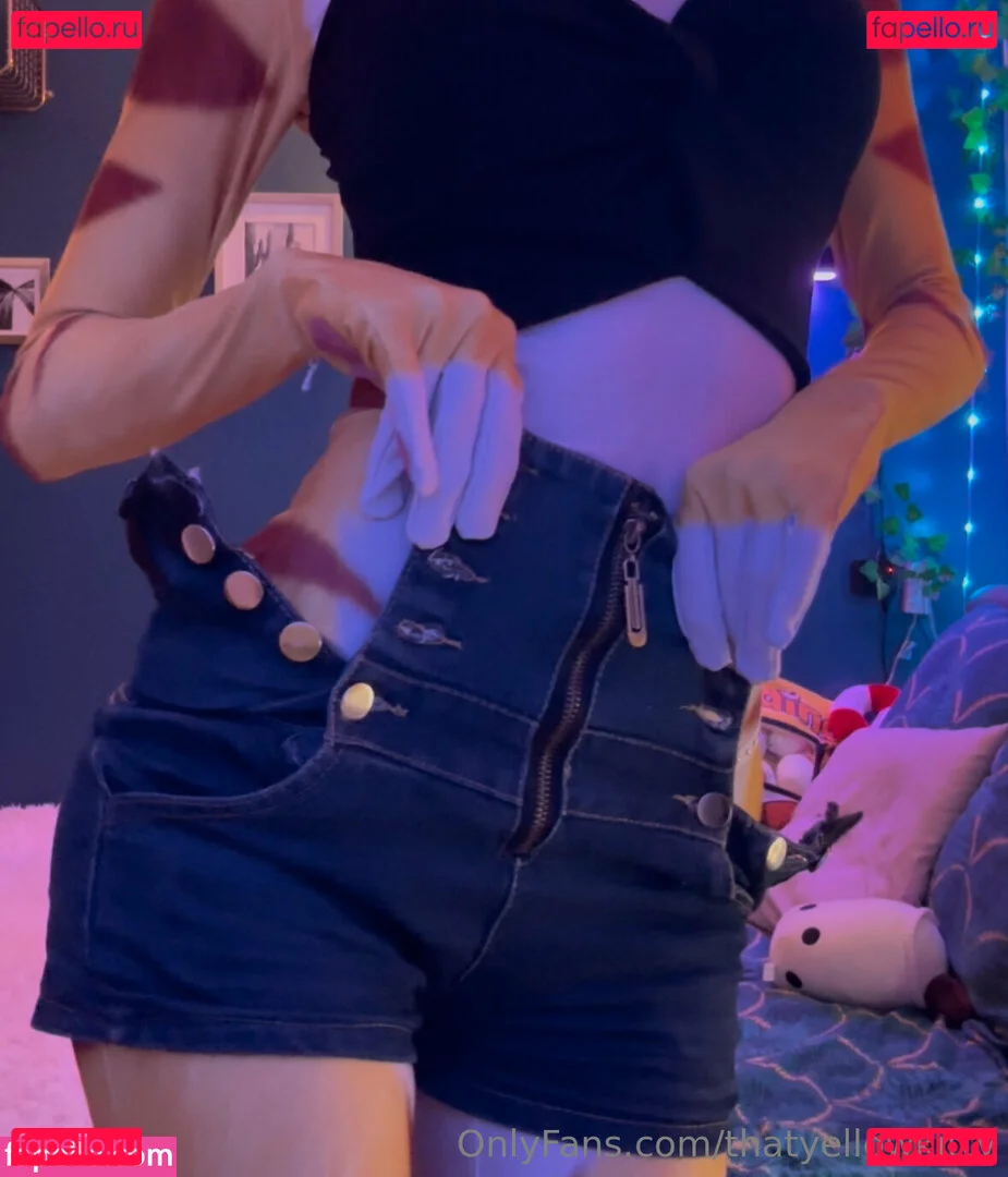 thatyellowkitty Onlyfans Photo Gallery 