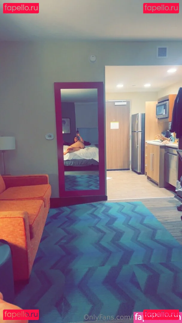 suadelapeitho Onlyfans Photo Gallery 