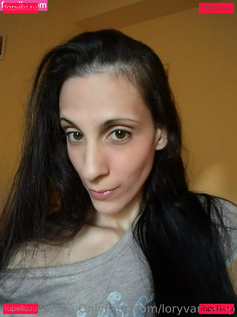 loryvancamp Onlyfans Photo Gallery 