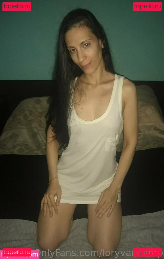 loryvancamp Onlyfans Photo Gallery 