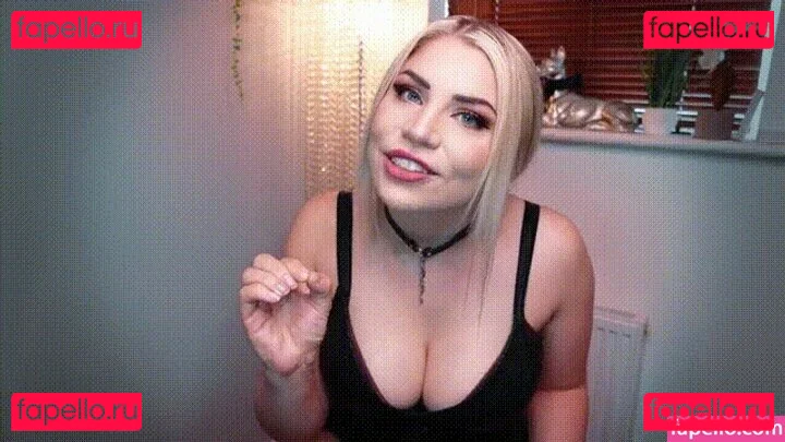 Goddess Blonde Kitty Onlyfans Photo Gallery 