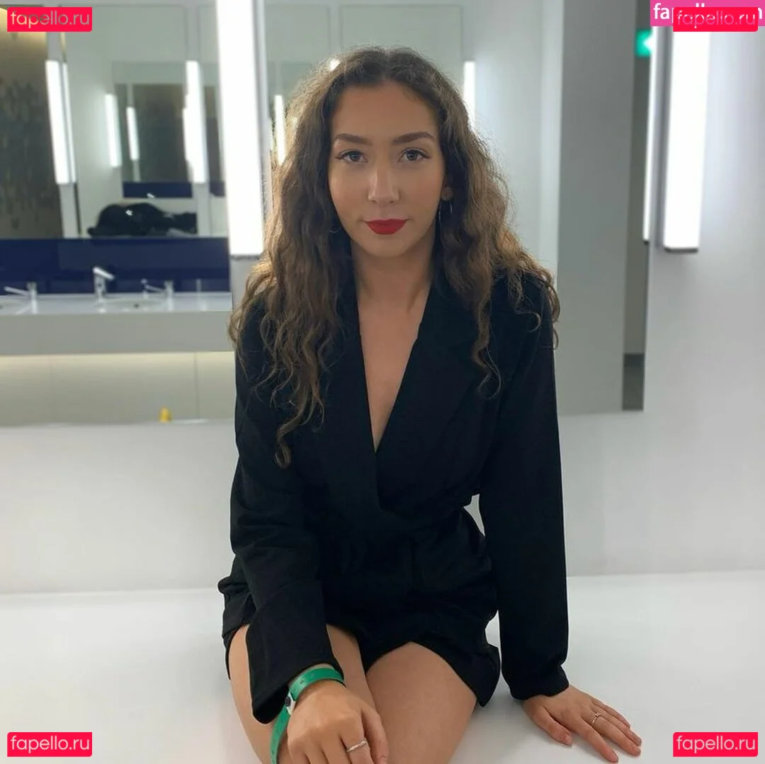 Tia Wilkins Onlyfans Photo Gallery 