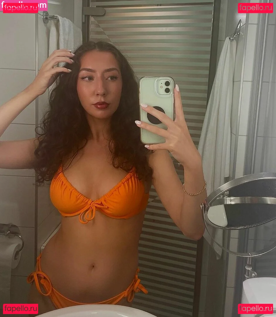 Tia Wilkins Onlyfans Photo Gallery 