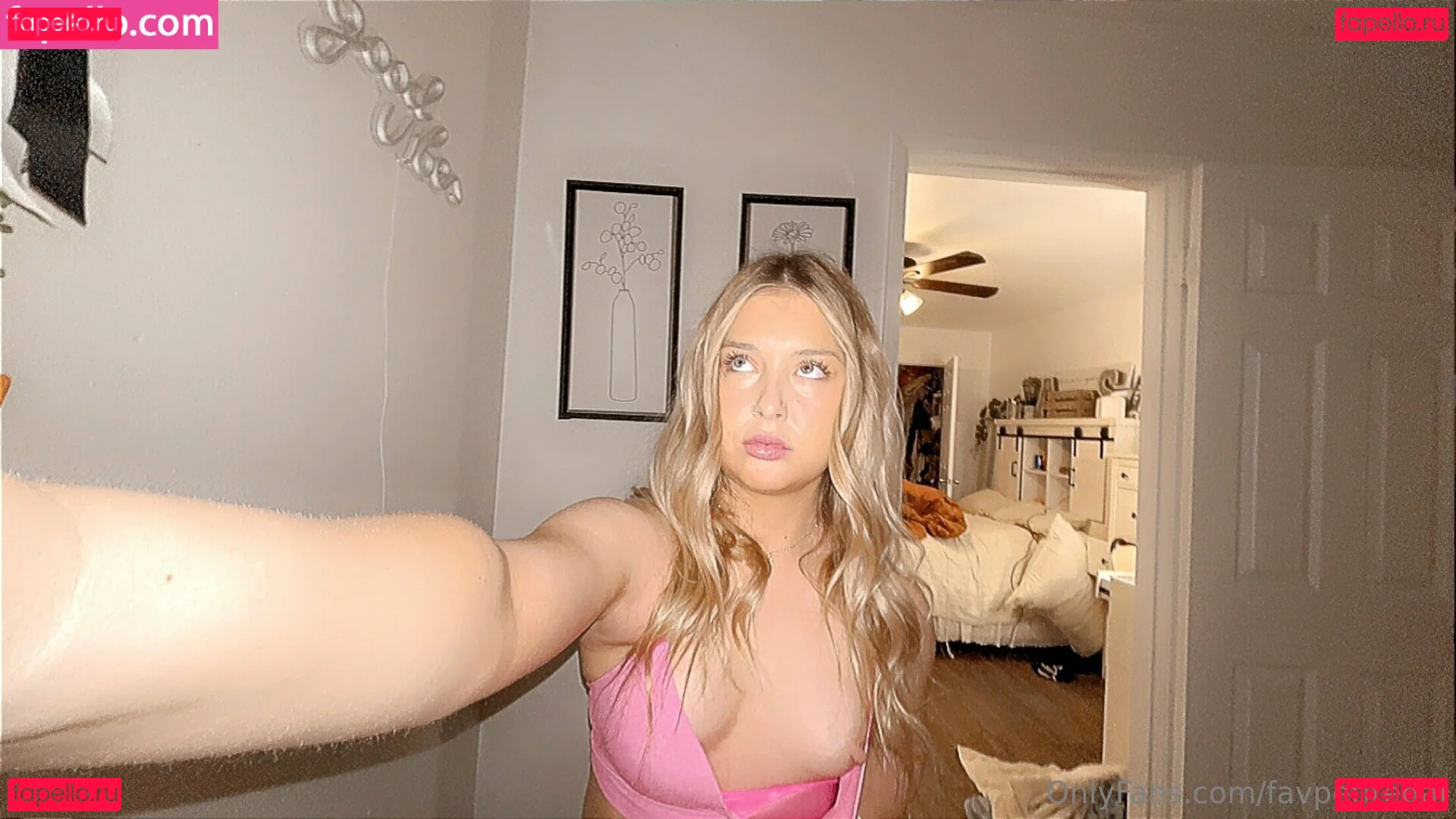 favpetitegal Onlyfans Photo Gallery 