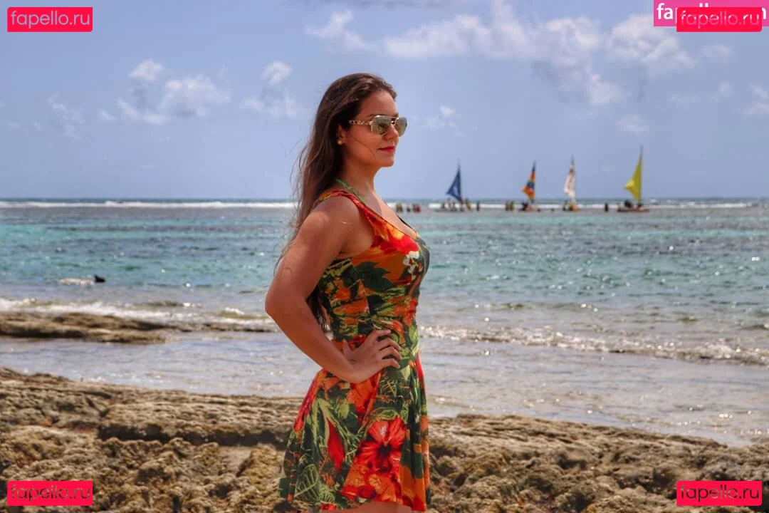 Thais Nakaguma Onlyfans Photo Gallery 