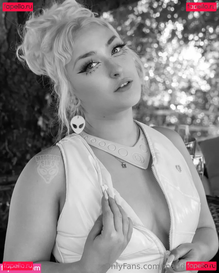 maddisonsins Onlyfans Photo Gallery 
