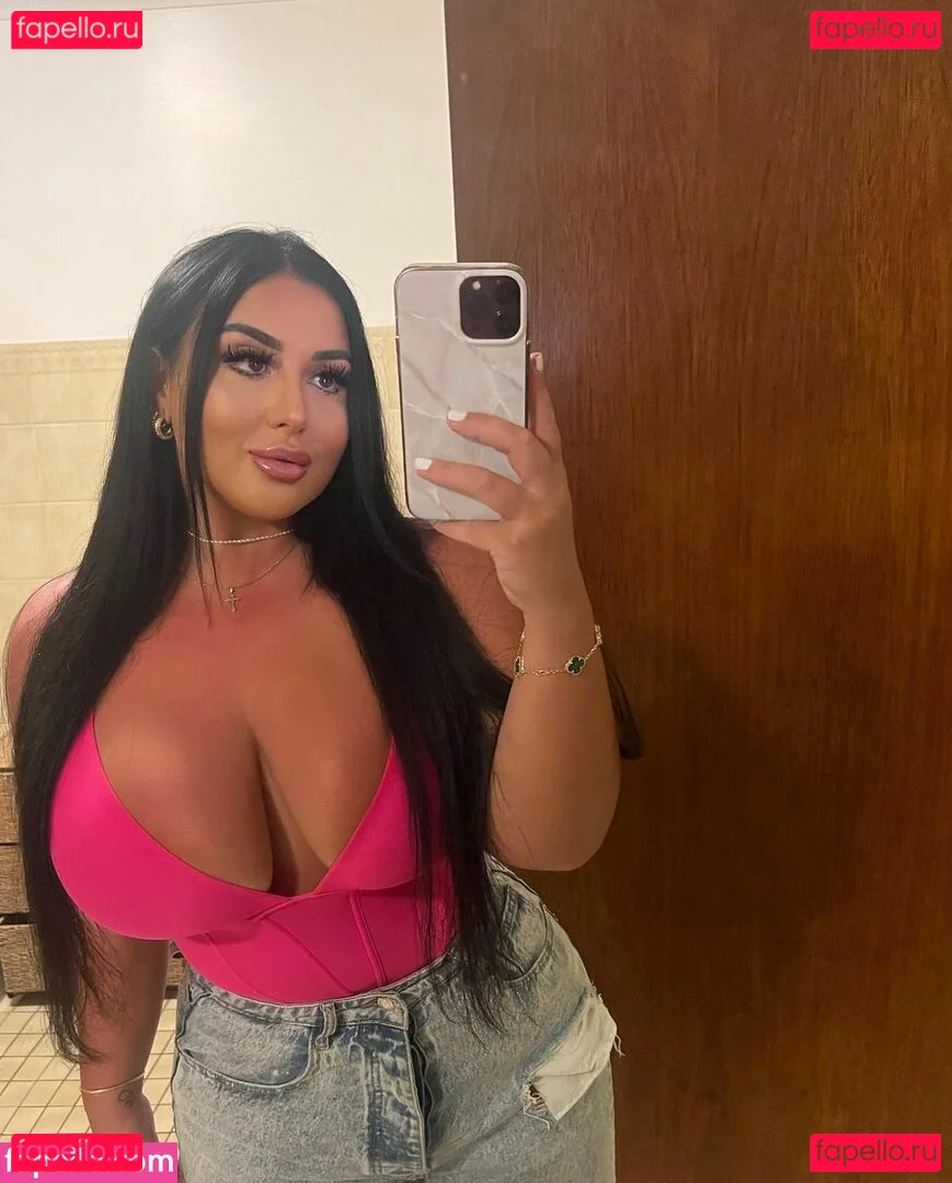 Maria Luisa Onlyfans Photo Gallery 
