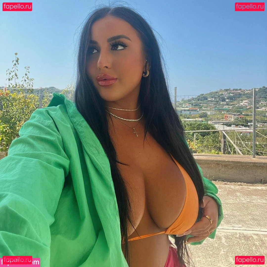 Maria Luisa Onlyfans Photo Gallery 