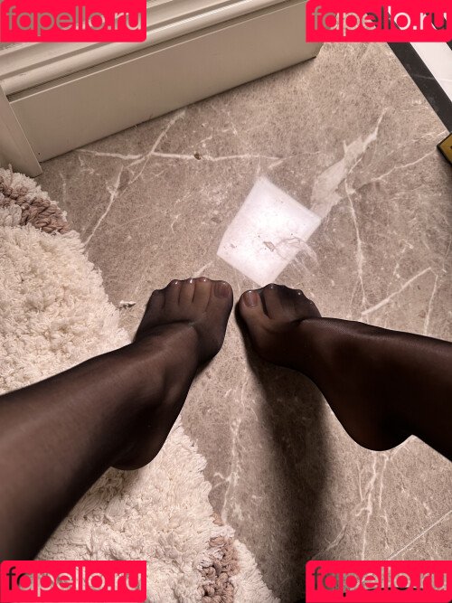 yunij988 Onlyfans Photo Gallery 