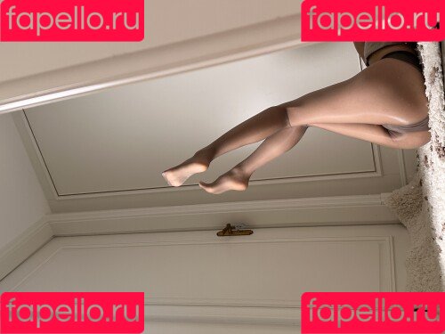 yunij988 Onlyfans Photo Gallery 