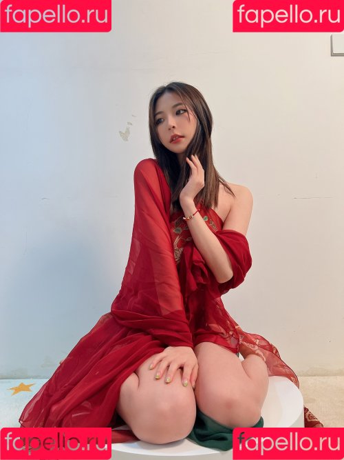 yunij988 Onlyfans Photo Gallery 