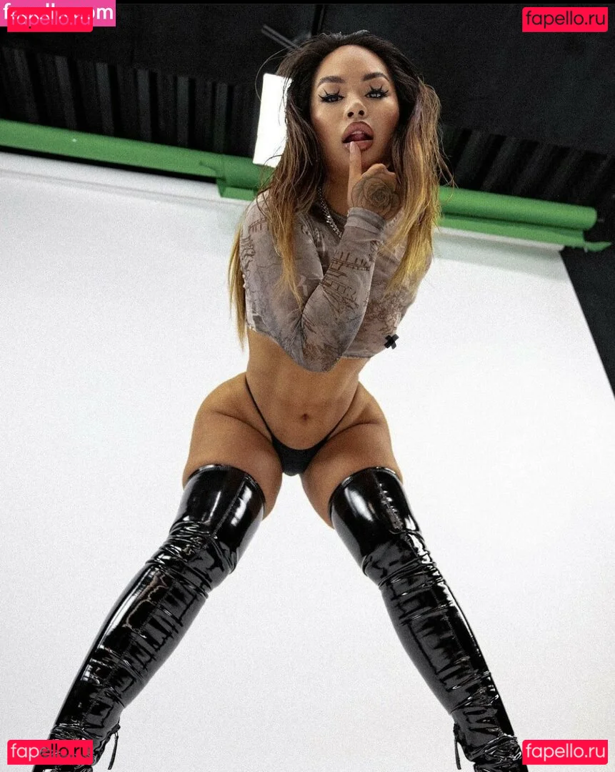 lena.nhds Onlyfans Photo Gallery 