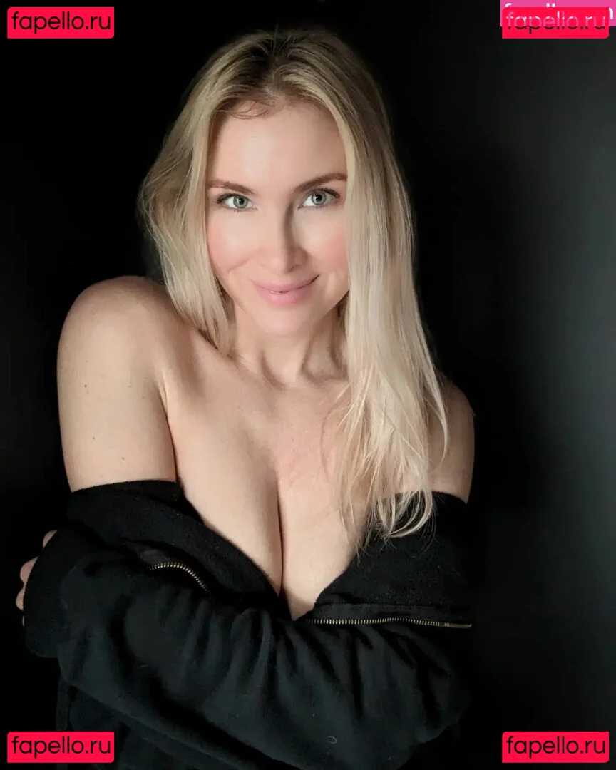 Mallory Moore Onlyfans Photo Gallery 