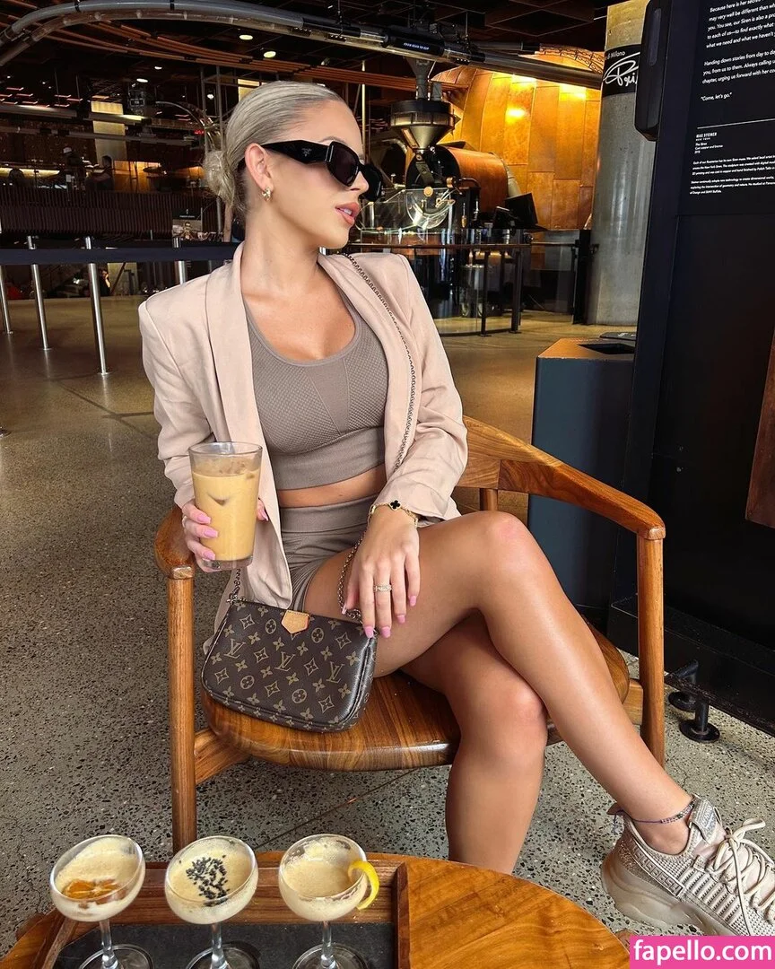 Ashlyn Sharp Onlyfans Photo Gallery 