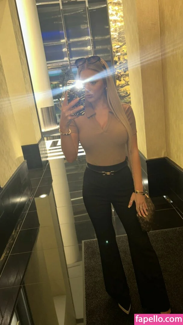 Ashlyn Sharp Onlyfans Photo Gallery 