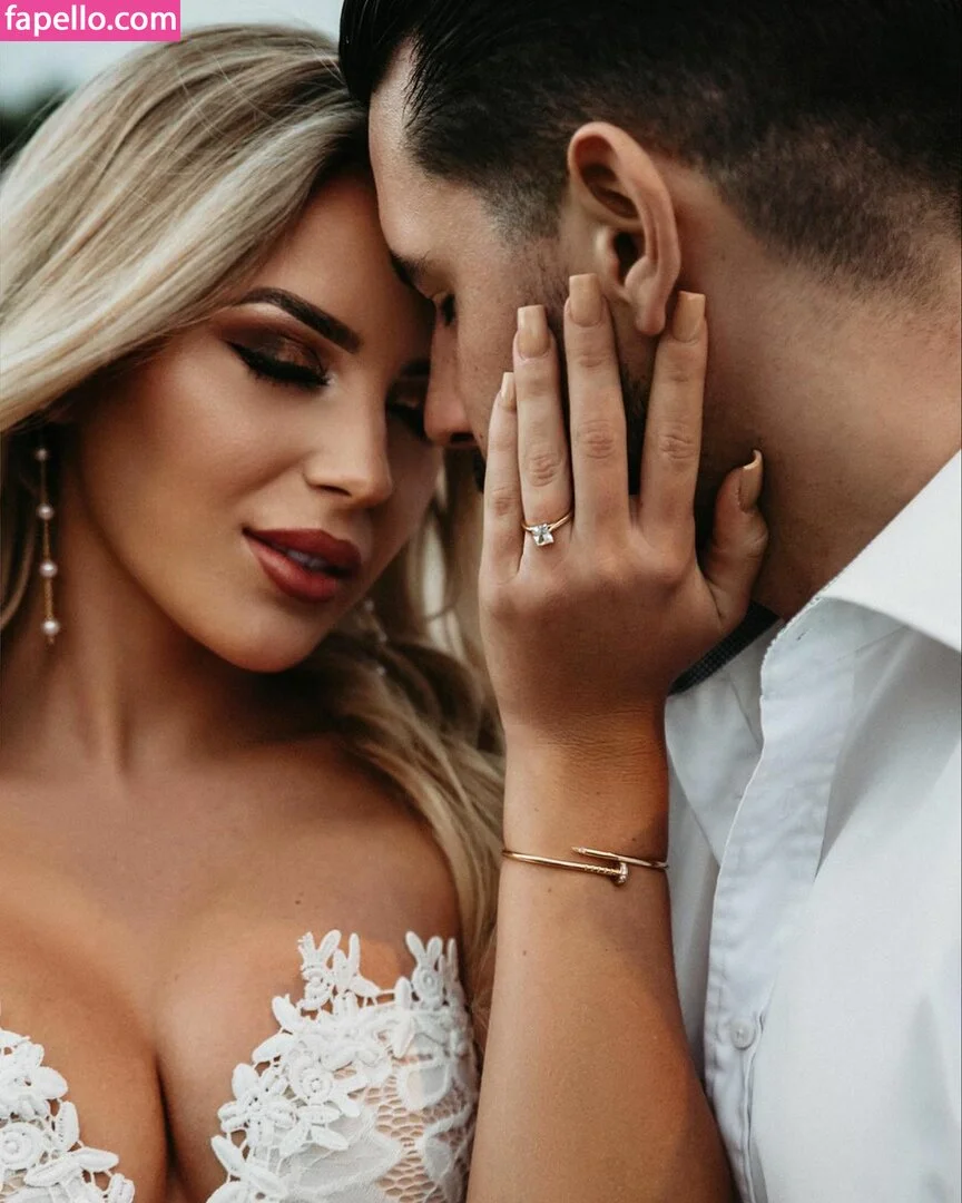 Ashlyn Sharp Onlyfans Photo Gallery 