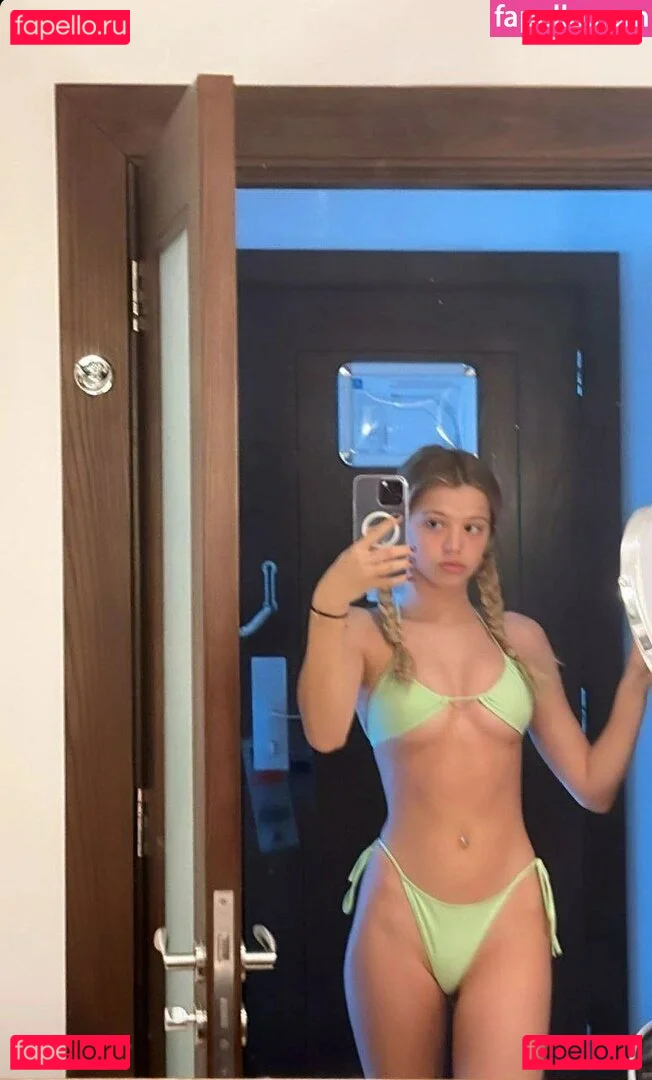 Julia G Onlyfans Photo Gallery 