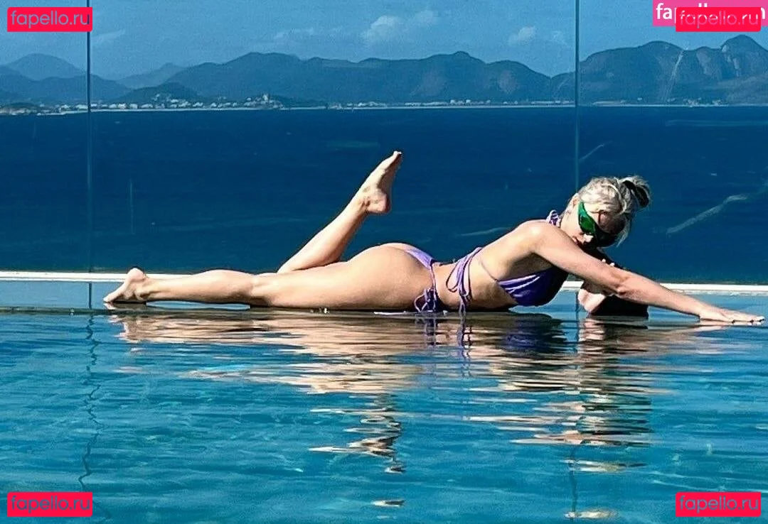 Julia G Onlyfans Photo Gallery 