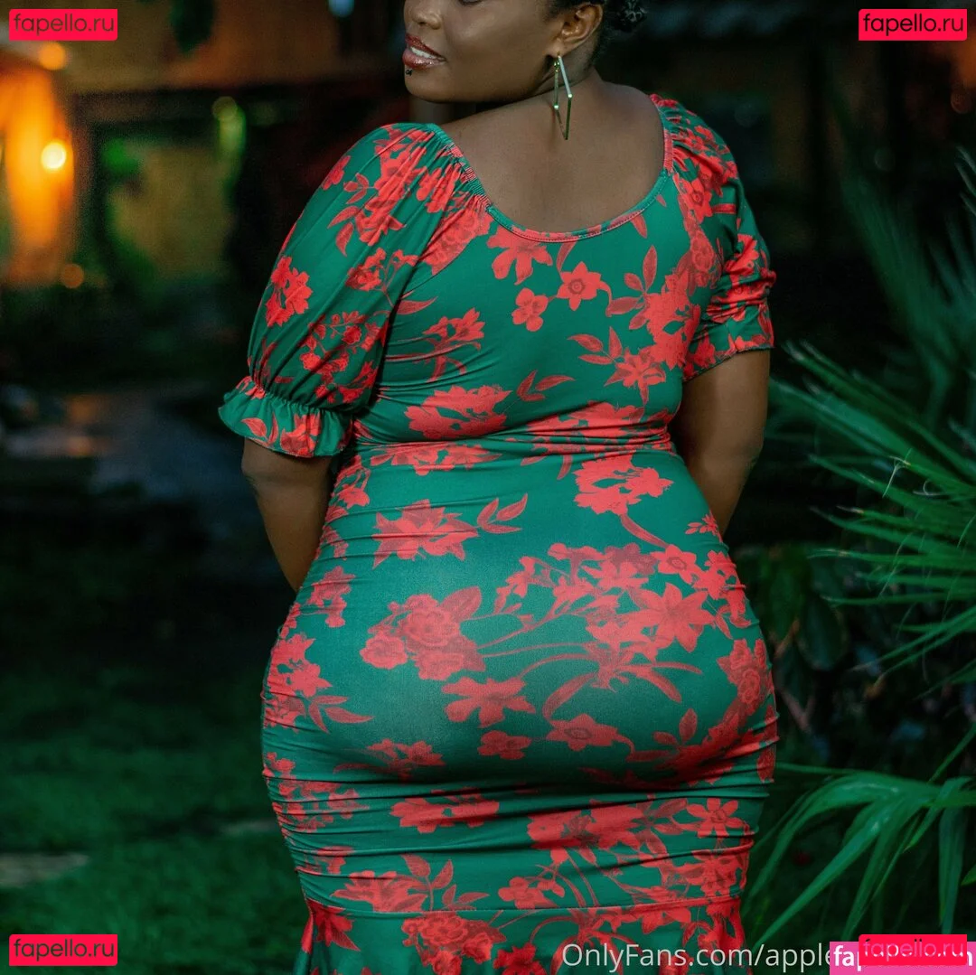 Apple Bottom 52 Onlyfans Photo Gallery 