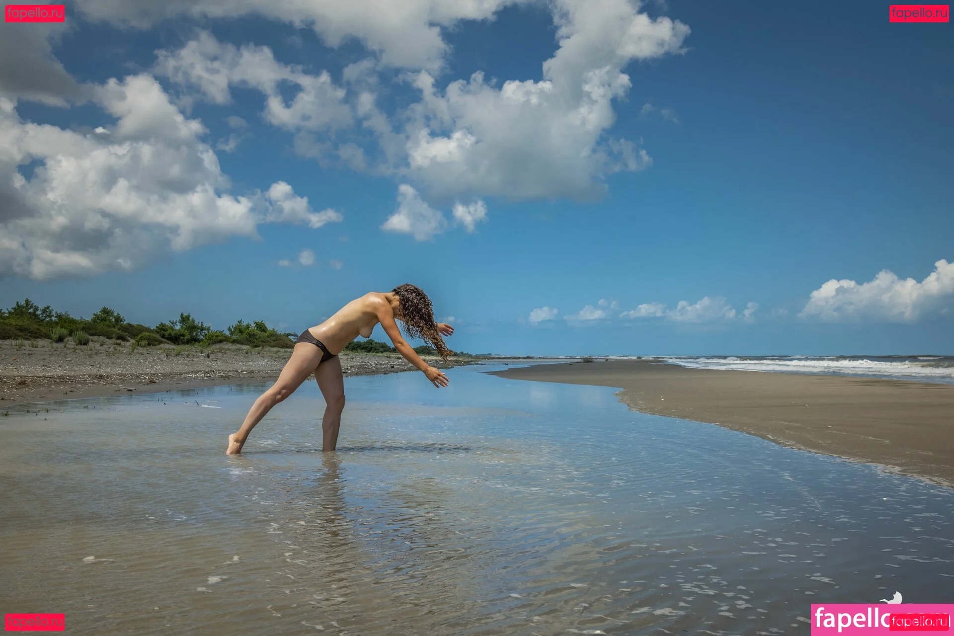 Lale Sezer Onlyfans Photo Gallery 