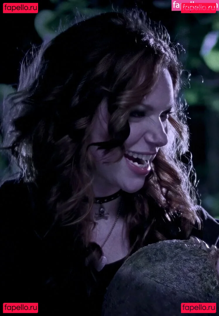 Laura Prepon Onlyfans Photo Gallery 