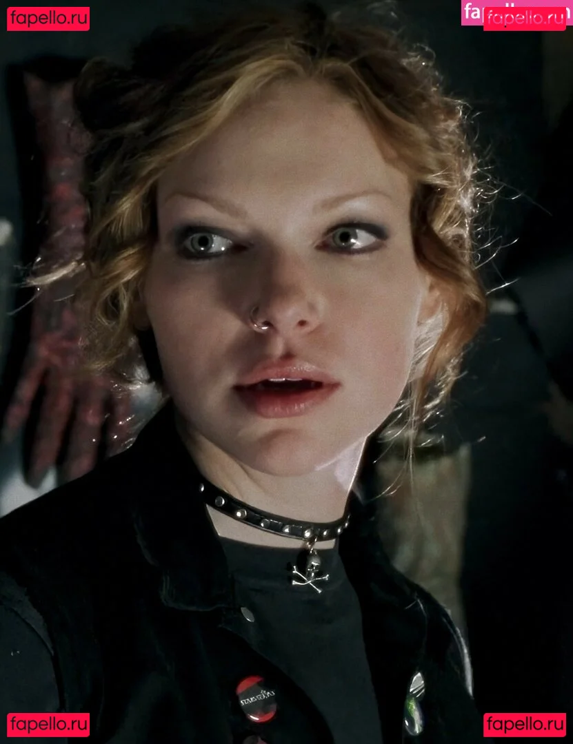 Laura Prepon Onlyfans Photo Gallery 