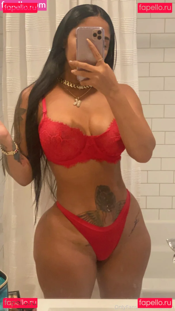 Kagami Onlyfans Photo Gallery 