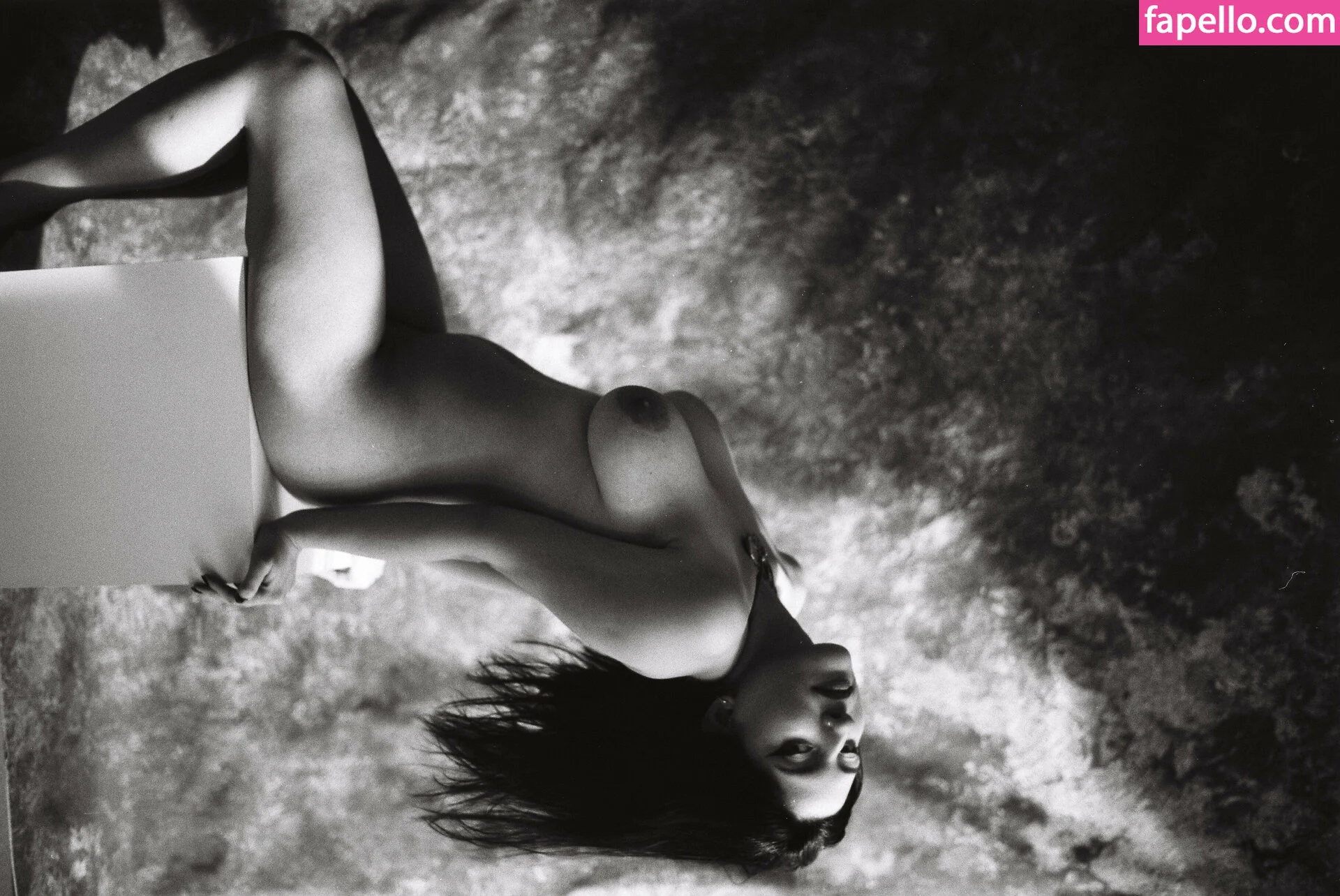 nadeleine Onlyfans Photo Gallery 