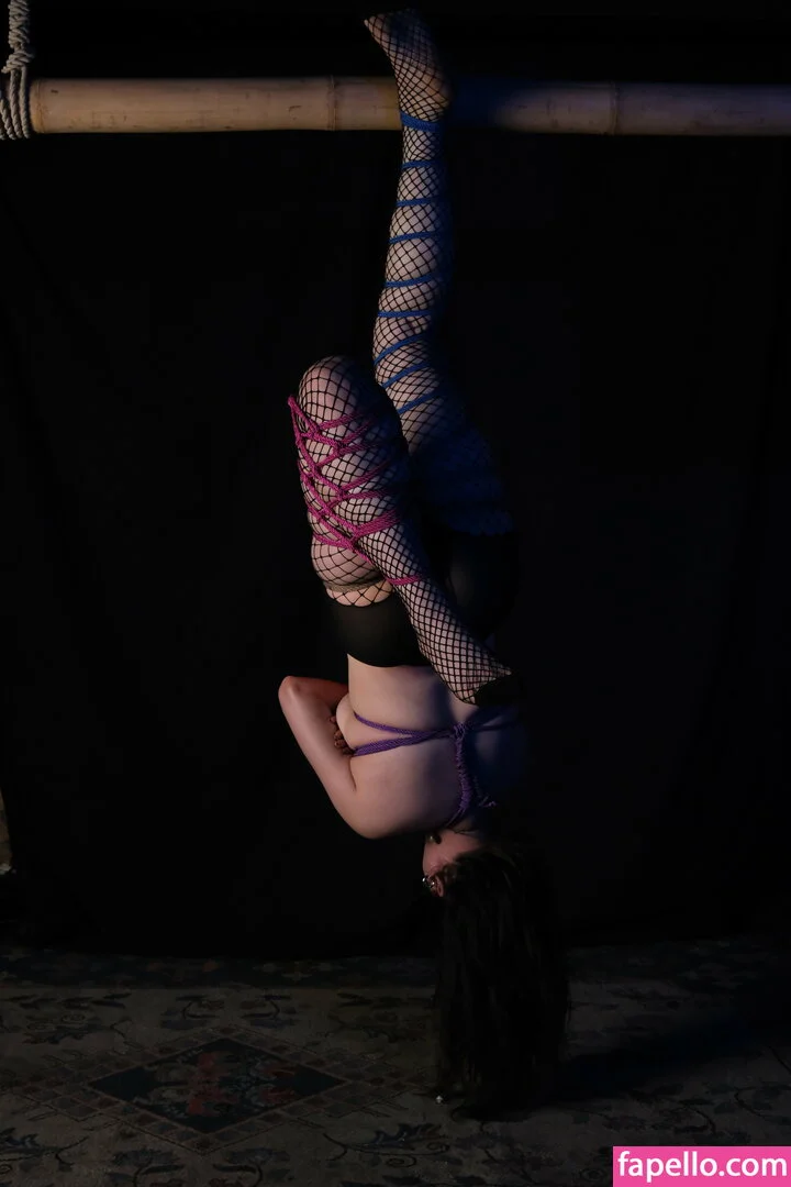 nadeleine Onlyfans Photo Gallery 