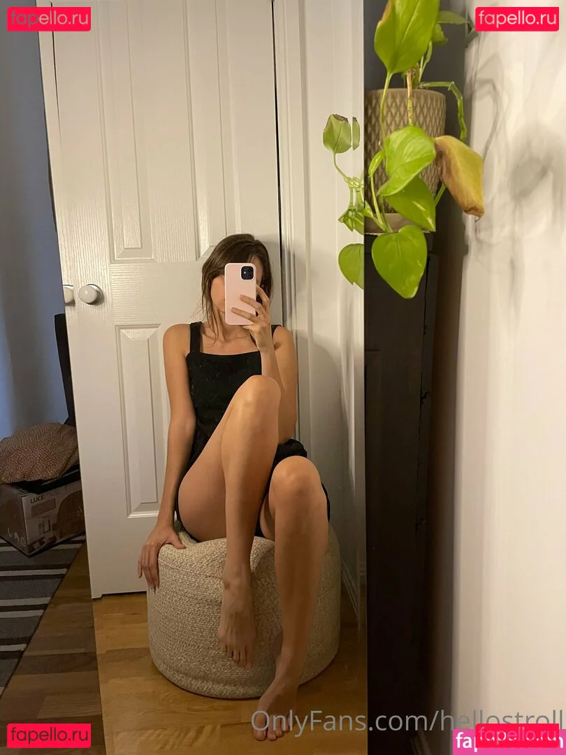 hellostroll Onlyfans Photo Gallery 