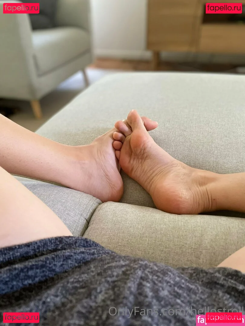 hellostroll Onlyfans Photo Gallery 