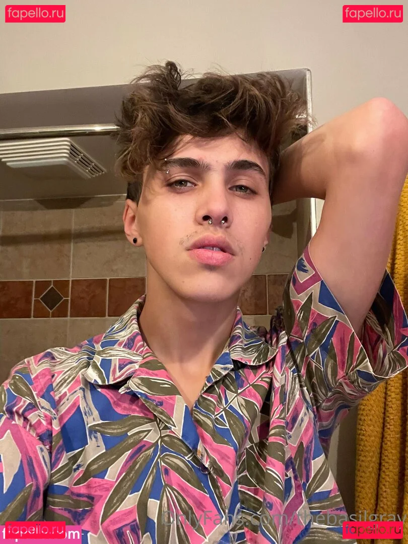 basilgray Onlyfans Photo Gallery 