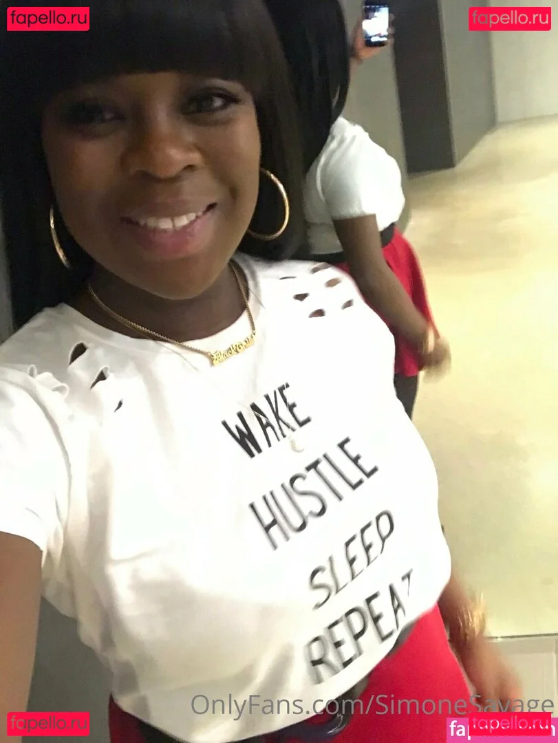 simonesavage Onlyfans Photo Gallery 