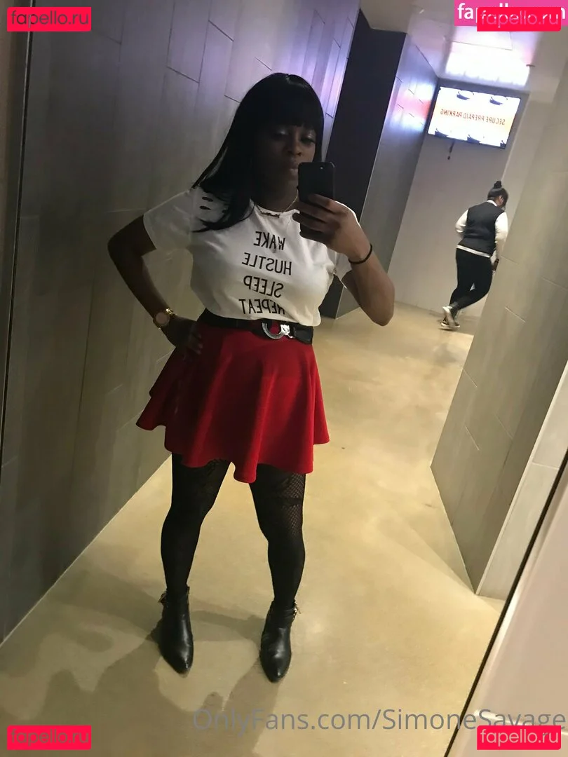 simonesavage Onlyfans Photo Gallery 