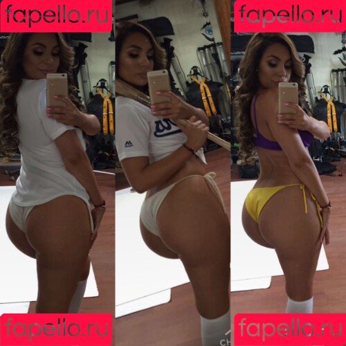 Uldouz Wallace Onlyfans Photo Gallery 