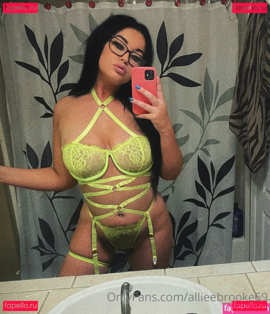 Allieebrooke69 Onlyfans Photo Gallery 