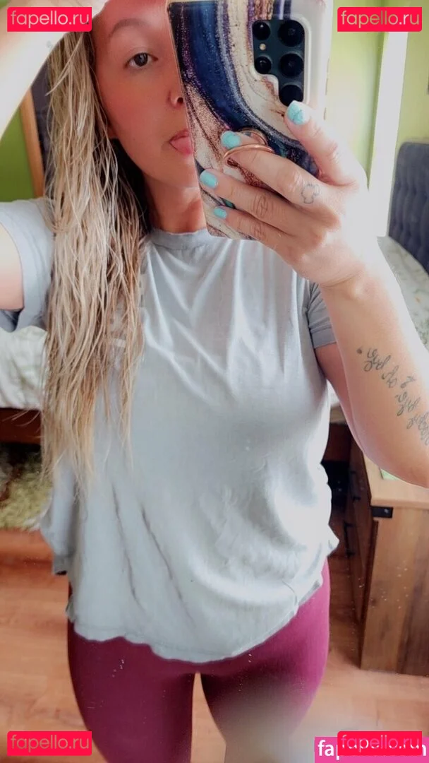 everlymoon Onlyfans Photo Gallery 